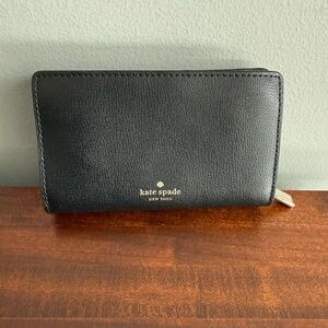 KATE SPADE Adel Medium Bifold Leather Bifold Wallet